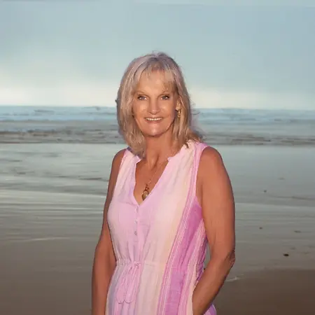 Beth Lynn McGill, Founder and Business Owner on Influential Women