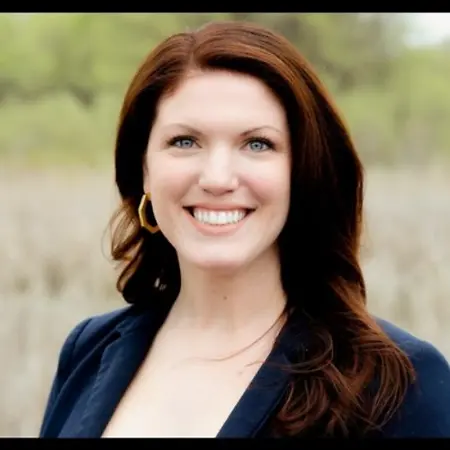 Bridget Vee, Travel Advisor on Influential Women