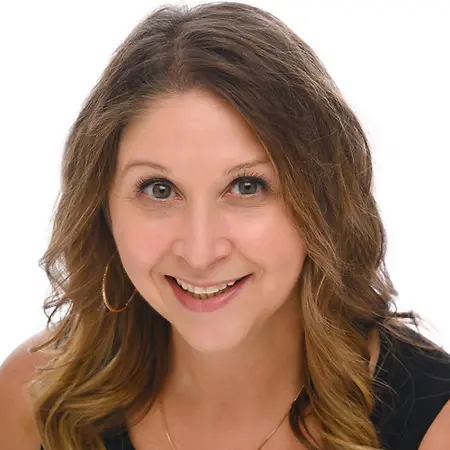 Carli Amlin, ABR, CLHMS, CRS, REALTOR ®, Team Lead/ Realtor on BestAgents