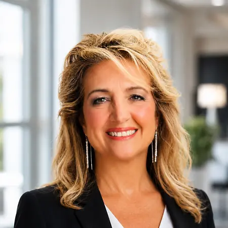 Debbie  Connolly, REALTOR ® on BestAgents
