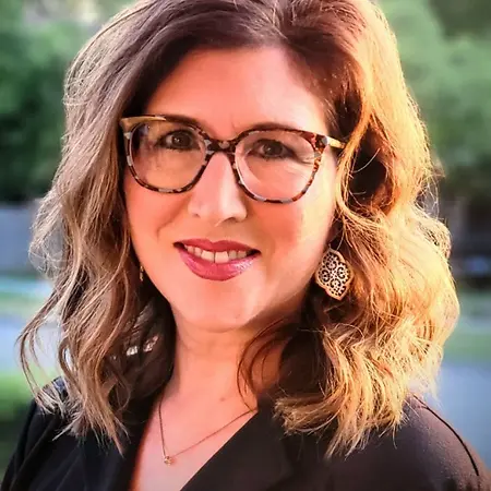 Amy Jantz, RN, BSN, CPN profile on Americas Best In Medicine