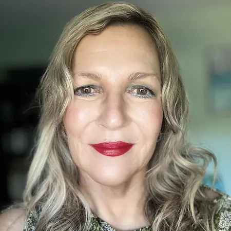 Dr. Donna Beagle, ANP-C, ANCC-Certified Adult Nurse Practitioner, Hospitalist Medicine ER Admitter | Adult Nurse Practitioner on Americas Best In Medicine