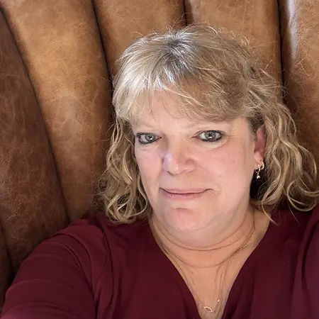 Kristi Sanders, RN profile on Americas Best In Medicine